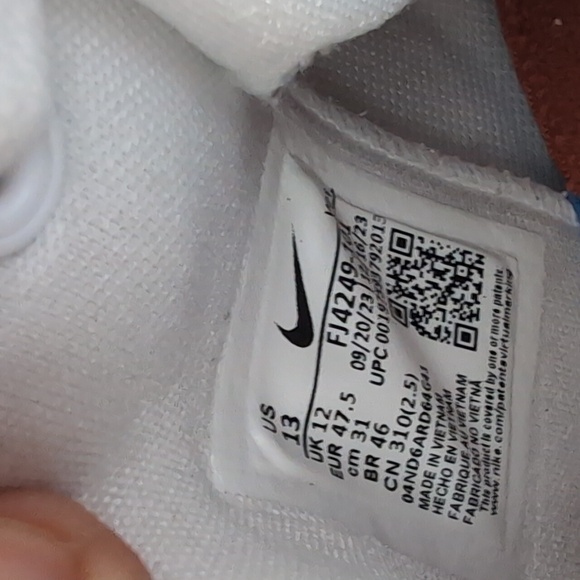 Nike Men's Book Chapter One Sneakers - Picture 10 of 12